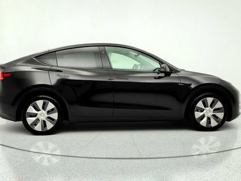 Used 2023 Tesla Model Y Long Range AWD/4WD image 4