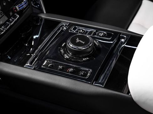 Used 2023 Rolls-Royce Cullinan AWD/4WD image 32