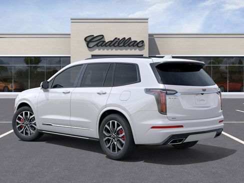 Certified 2024 Cadillac XT6 Sport w/ Platinum Package AWD/4WD image 3
