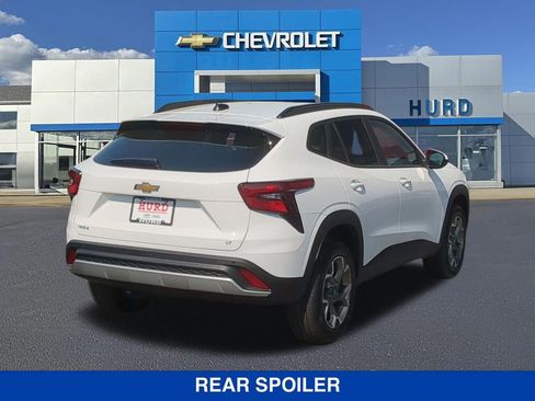 New 2026 Chevrolet Trax LT w/ Driver Confidence Package FWD image 4