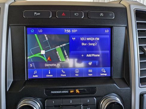Used 2020 Ford F150 Lariat w/ Equipment Group 502A Luxury AWD/4WD image 17