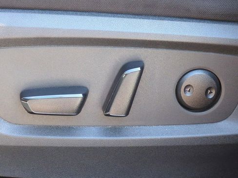 Certified 2025 Nissan Pathfinder SV AWD/4WD image 17