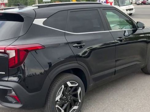 Certified 2025 Kia Seltos SX AWD/4WD image 7