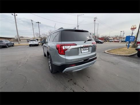 Certified 2023 GMC Acadia SLE w/ Driver Convenience Package image 6