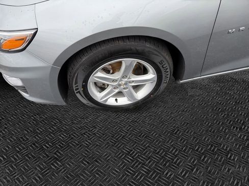Used 2024 Chevrolet Malibu LT FWD image 11