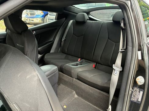 Used 2017 Hyundai Veloster Value Edition FWD image 12