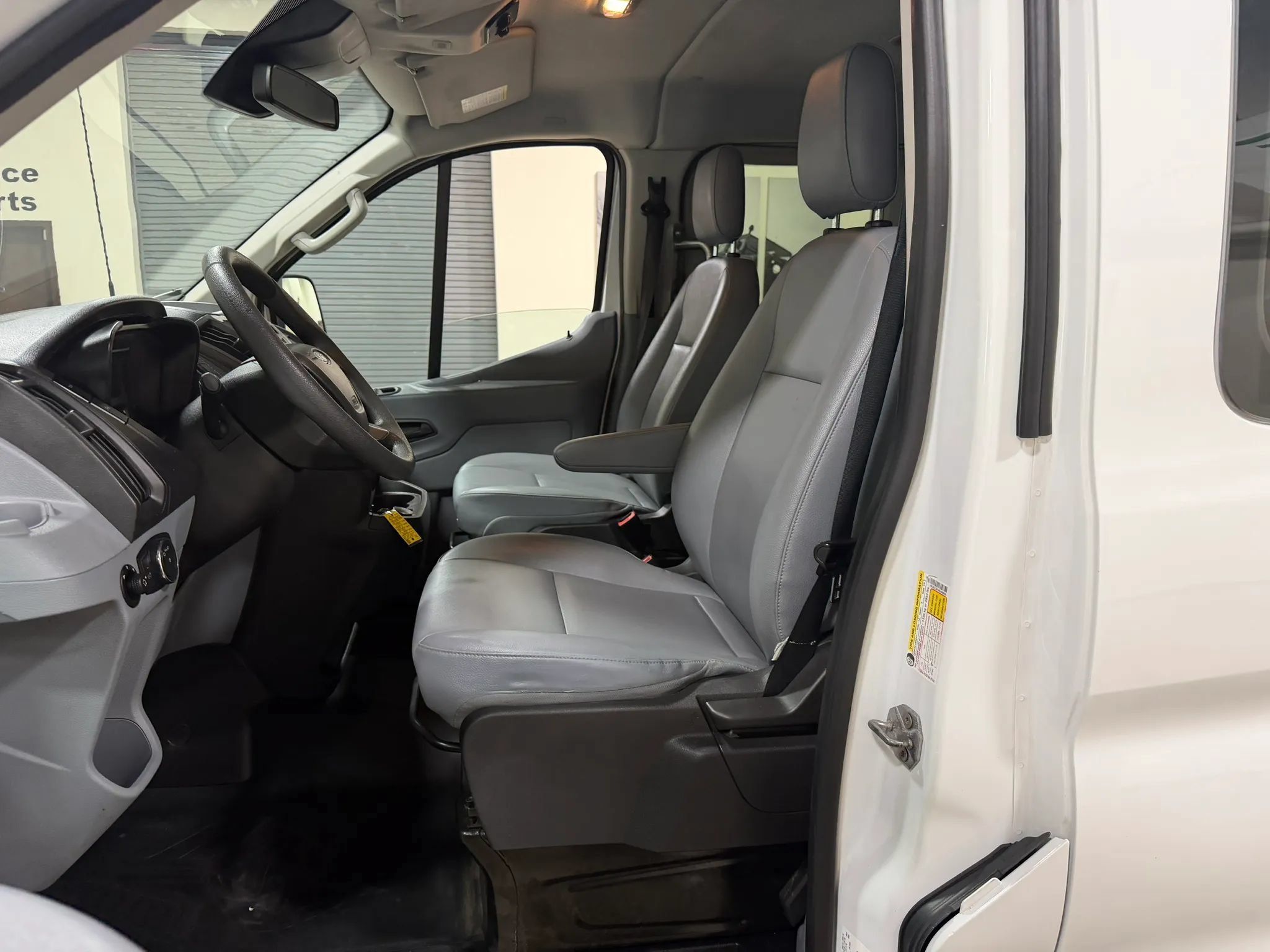 Used 2019 Ford Transit 350 XL RWD image 17