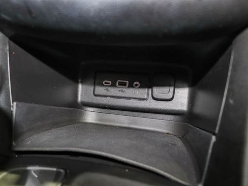 Used 2019 Chevrolet Equinox LT FWD image 22