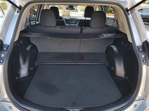 Used 2018 Toyota RAV4 LE image 24