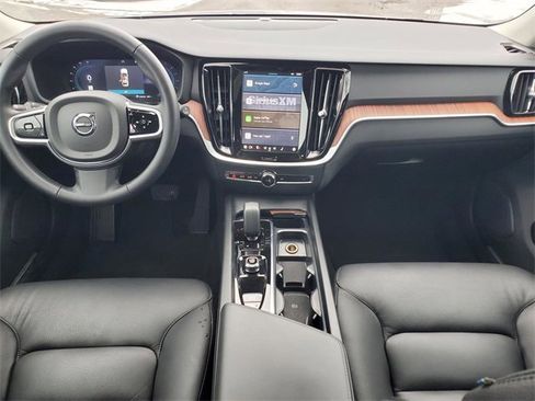 Used 2025 Volvo V60 B5 Cross Country Plus image 29