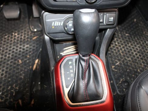 Used 2018 Jeep Renegade Trailhawk AWD/4WD image 29