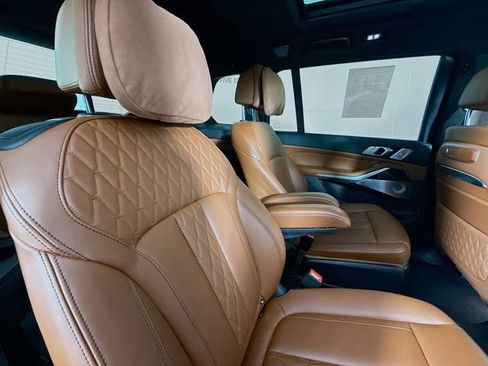 Used 2024 BMW X7 M60i w/ Executive Package image 30