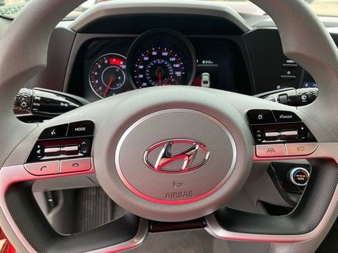 Used 2023 Hyundai Elantra SEL FWD image 15