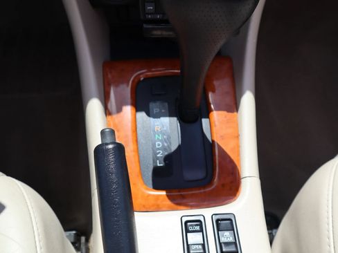 Used 2002 Toyota Solara SLE FWD image 20