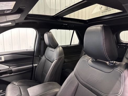 Used 2023 Ford Explorer ST w/ Equipment Group 401A image 6