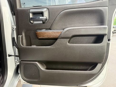 Used 2017 GMC Sierra 2500 Denali w/ Duramax Plus Package image 37