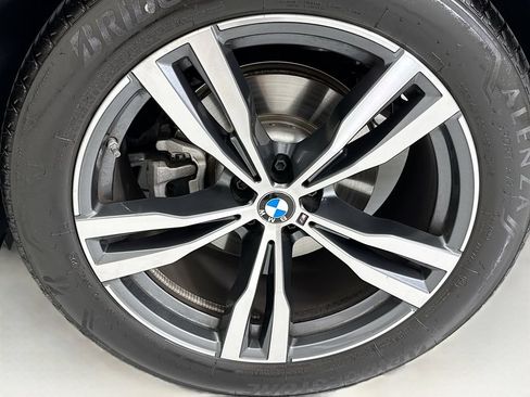 Used 2026 BMW X7 xDrive40i w/ M Sport Package AWD/4WD image 30