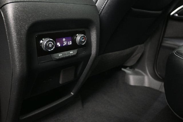 Used 2026 Chevrolet Traverse LT w/ Sun and Wheel Package FWD image 18