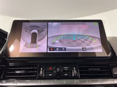 New 2026 Nissan Pathfinder SL w/ SL Premium Package image 25