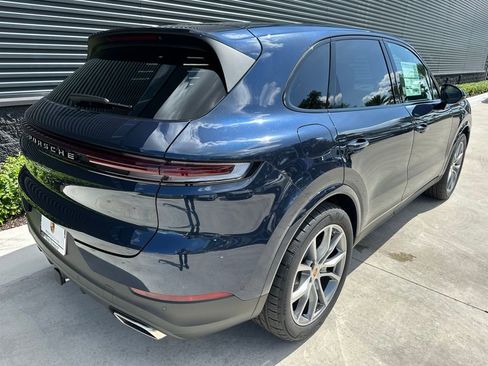 Certified 2025 Porsche Cayenne image 9