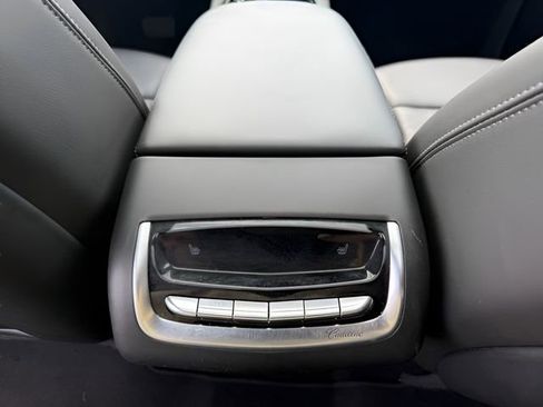Used 2024 Cadillac XT6 Premium Luxury AWD/4WD image 11