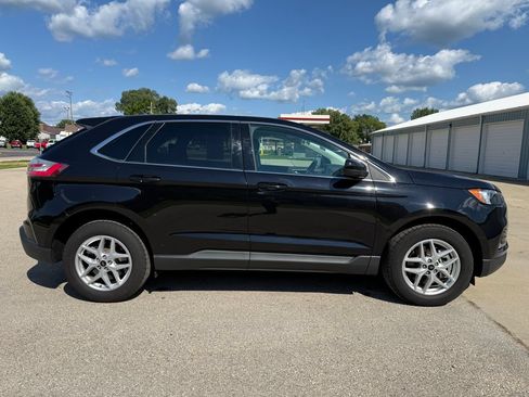 Used 2024 Ford Edge SEL w/ Convenience Package AWD/4WD image 4