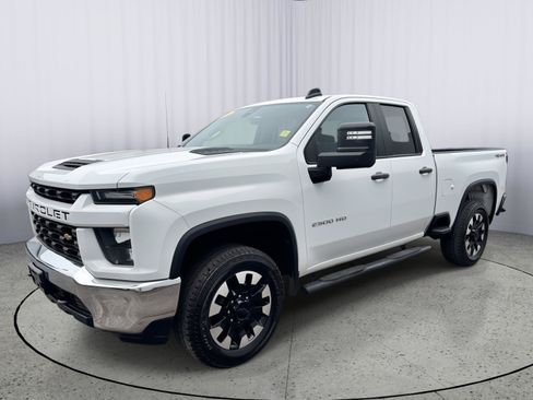 Used 2020 Chevrolet Silverado 2500 Custom w/ Custom Value Package AWD/4WD image 12