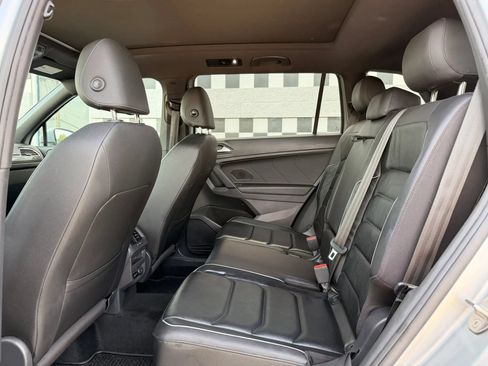 Used 2019 Volkswagen Tiguan SEL Premium R-Line AWD/4WD image 25