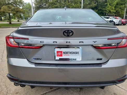 Used 2026 Toyota Camry SE w/ Multimedia Upgrade Package FWD image 5