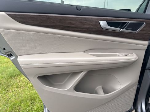 Certified 2024 Volkswagen Atlas SEL Premium R-Line image 33