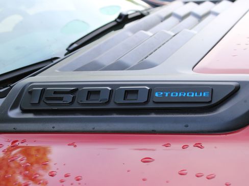 New 2026 RAM 1500 Laramie w/ Night Edition AWD/4WD image 16