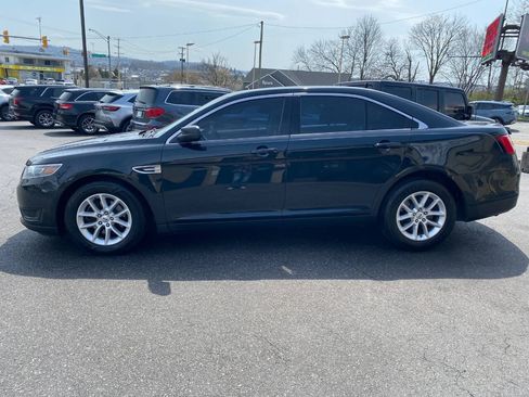 Used 2015 Ford Taurus SE FWD image 6