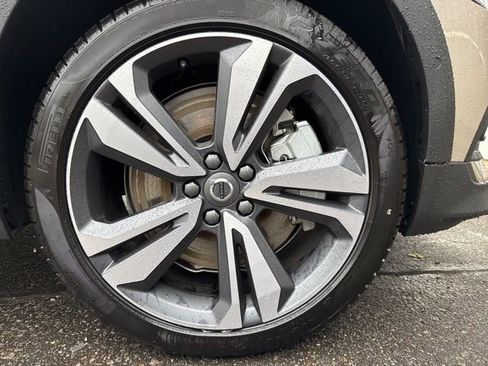 New 2026 Volvo V60 B5 Cross Country Plus w/ Climate Package image 5