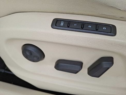 Used 2012 Volkswagen Tiguan SEL image 12