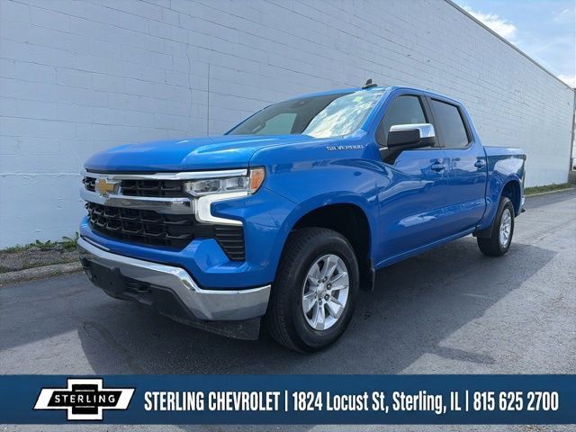 Used 2025 Chevrolet Silverado 1500 LT AWD/4WD image 7