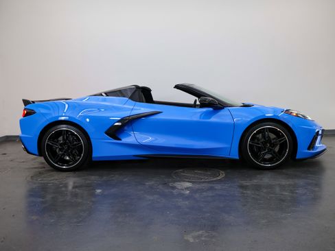 Used 2022 Chevrolet Corvette Stingray Preferred Conv w/ Z51 Performance Package image 3
