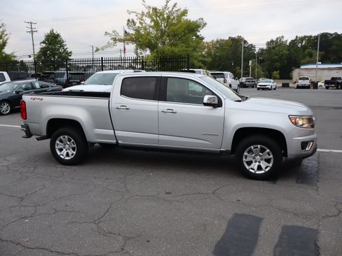 Used 2019 Chevrolet Colorado LT w/ Luxury Package, Chrome AWD/4WD image 11