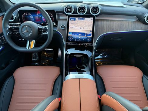 New 2025 Mercedes-Benz GLC 300 GLC 300 image 10