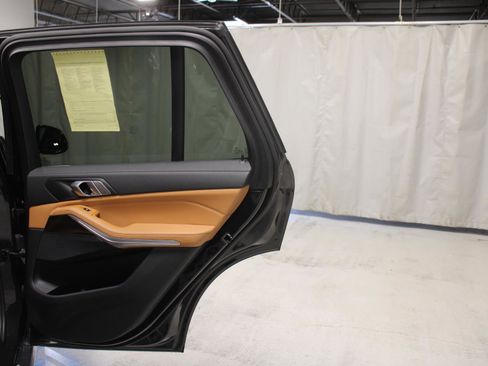 Used 2023 BMW X5 xDrive40i w/ Premium Package image 22