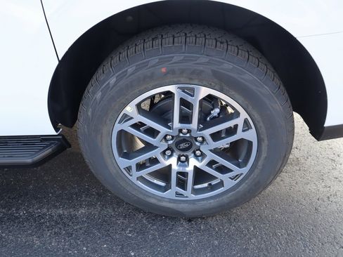 New 2025 Ford Expedition Max Active image 21