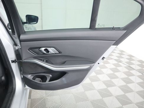 Used 2020 BMW 330i Sedan w/ Convenience Package image 28