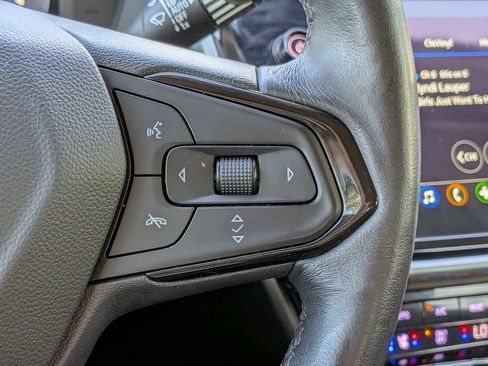 Used 2023 Chevrolet Bolt EUV Premier FWD image 27