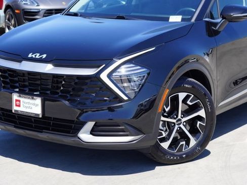 Used 2025 Kia Sportage EX w/ Premium Package FWD image 6