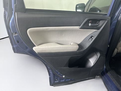 Used 2014 Subaru Forester 2.5i Limited w/ Popular Package #2 image 27