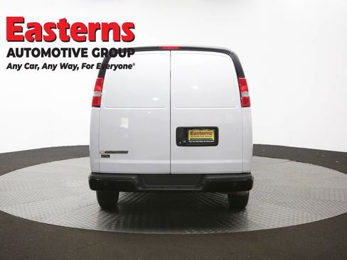 Used 2021 Chevrolet Express 2500 image 35