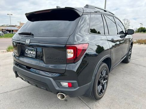 Used 2024 Honda Passport Black Edition image 8