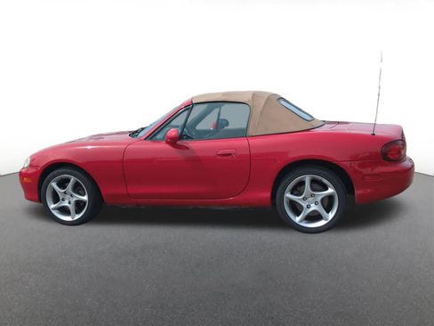 Used 2001 MAZDA MX-5 Miata RWD image 3