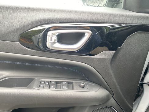 New 2026 Jeep Compass Limited image 15