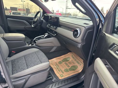 Used 2024 Chevrolet Colorado ZR2 w/ Technology Package image 36