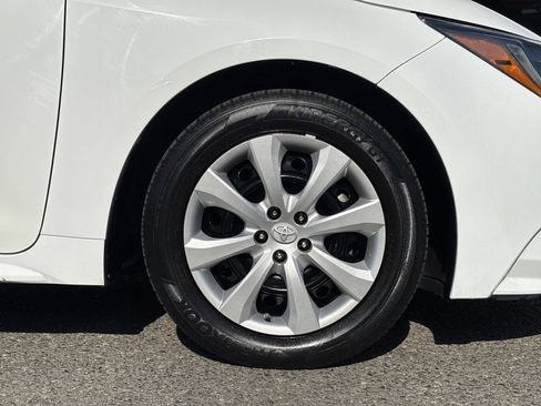 Used 2023 Toyota Corolla LE FWD image 9